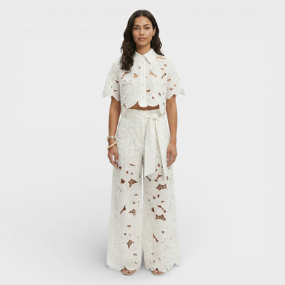 CLARA – Conjunto elegante de camisa y pantalón para invitada