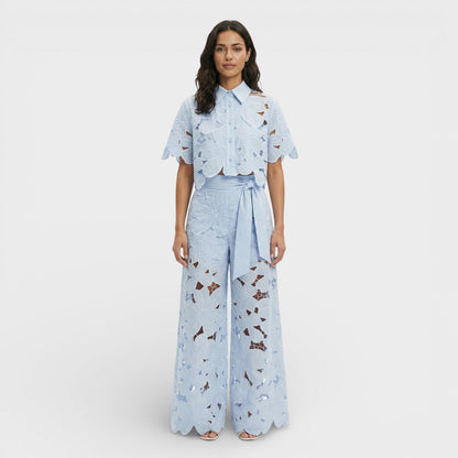 CLARA – Conjunto elegante de camisa y pantalón para invitada