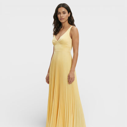 PAULA – Vestido maxi plisado con escote en pico para invitada