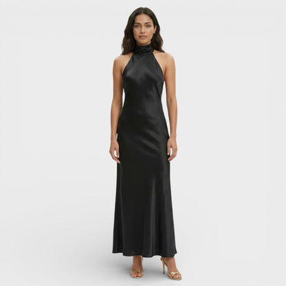 MARIANA – Vestido maxi de satén con escote halter para invitada