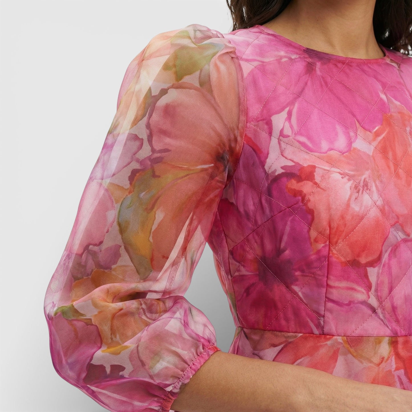 CARLA – Vestido midi floral para invitada de boda