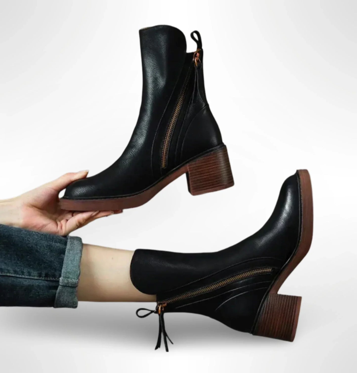 Botines elegantes de piel sintética con cremallera lateral – ALMÉA