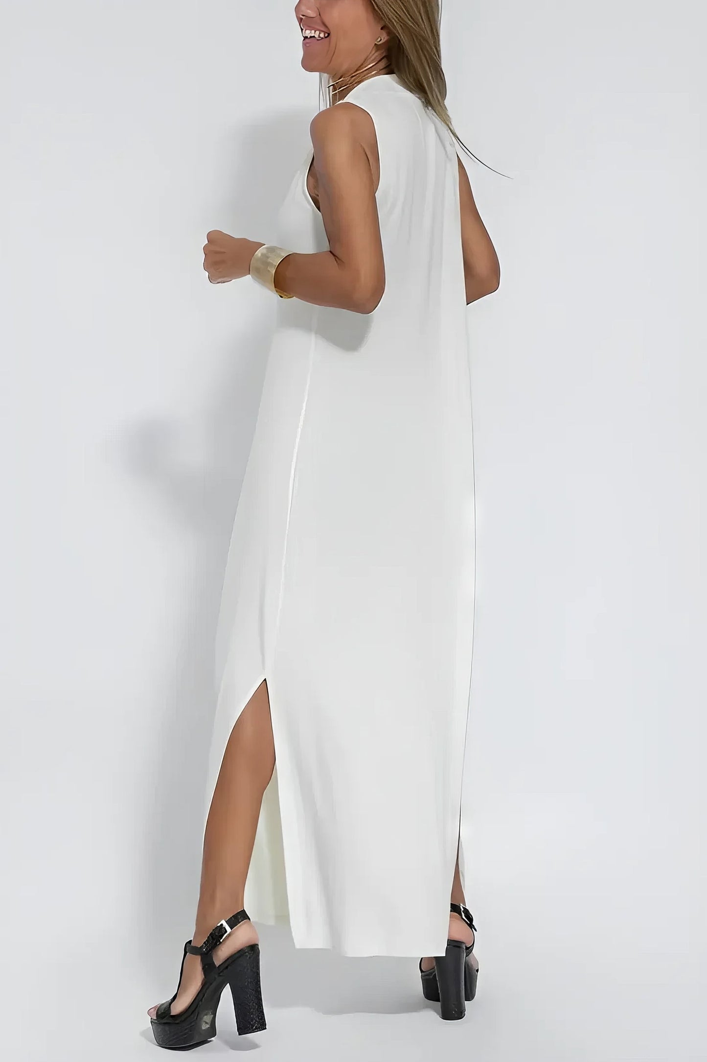 CAMILA – Vestido largo de talla grande sin mangas con escote en V