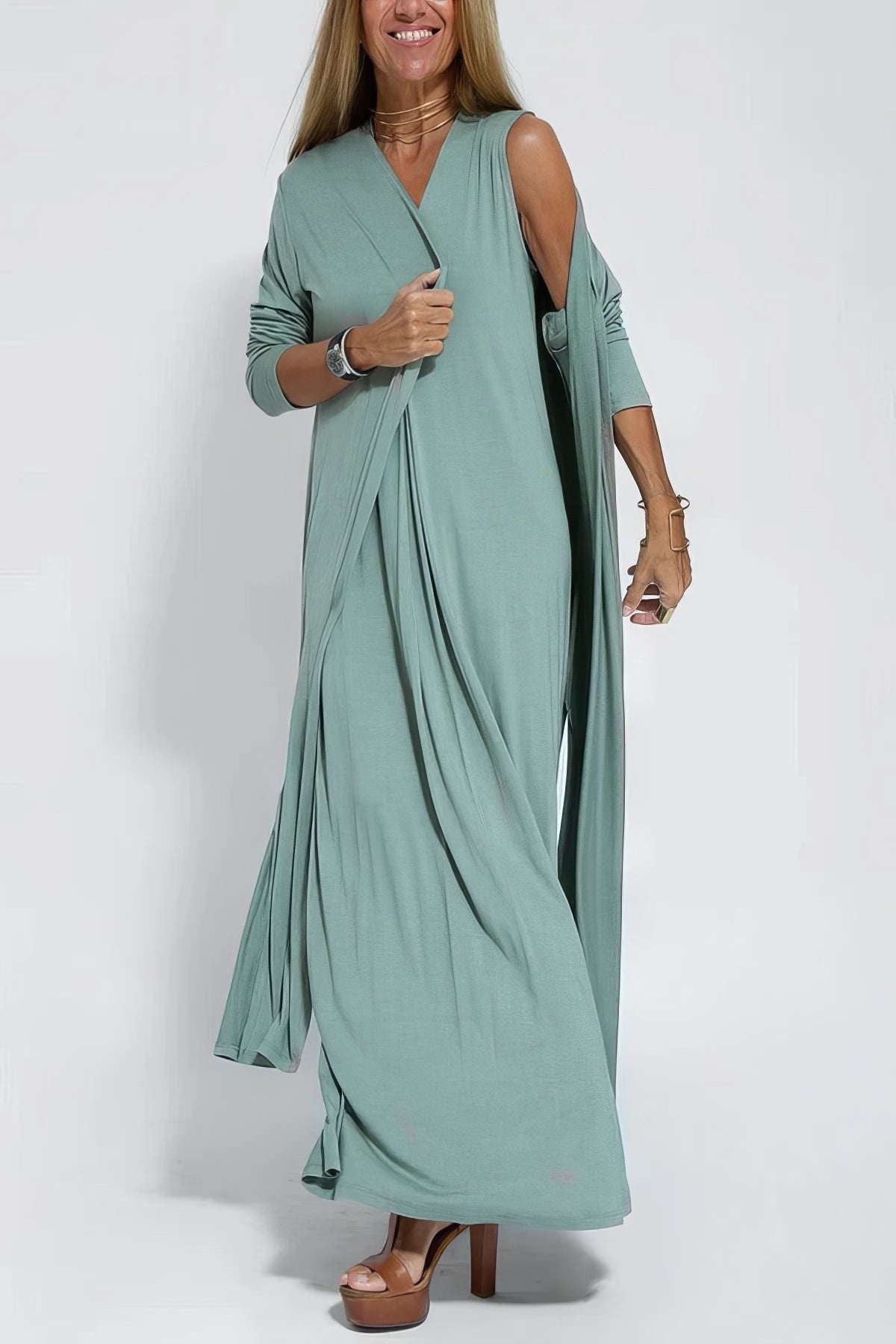 CAMILA – Vestido largo de talla grande sin mangas con escote en V