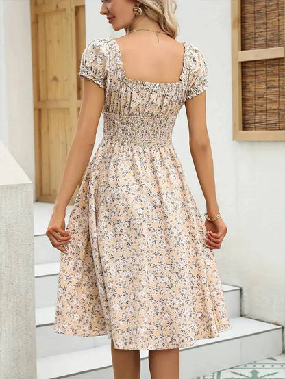 Vestido veraniego fruncido con diseño romántico y favorecedor – ÉLODINE