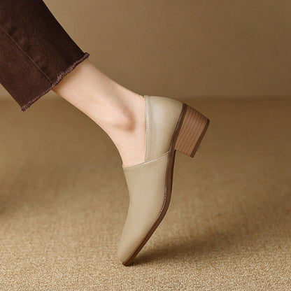Mocasines planos de mujer con diseño minimalista y punta fina – CARLA
