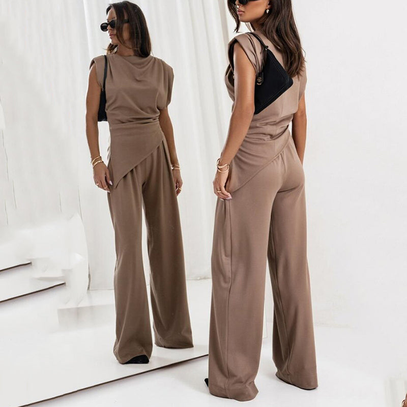 Conjunto elegante de mujer con drapeado sofisticado y pantalones fluidos – LYSANDRA