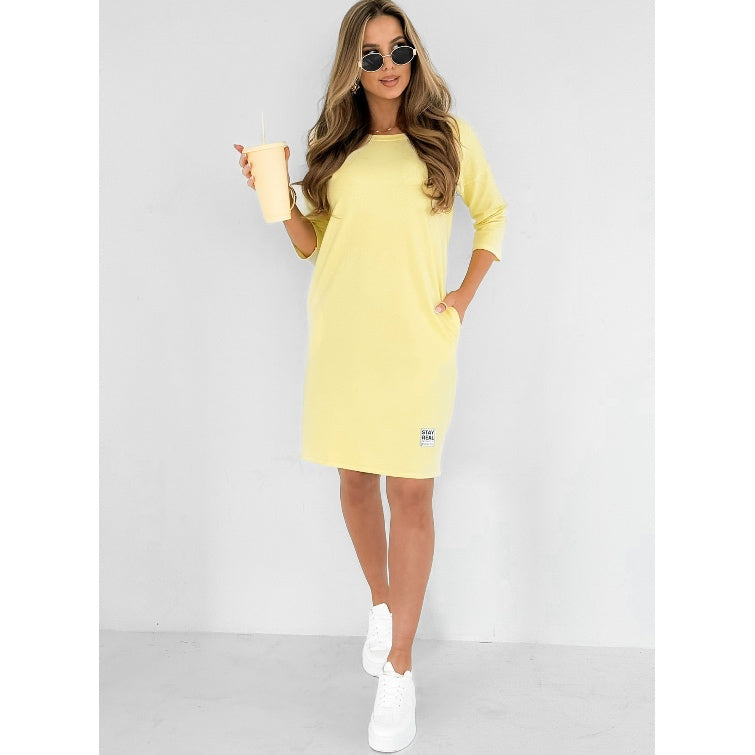 Vestido midi con cuello redondo y corte elegante – MERISSA