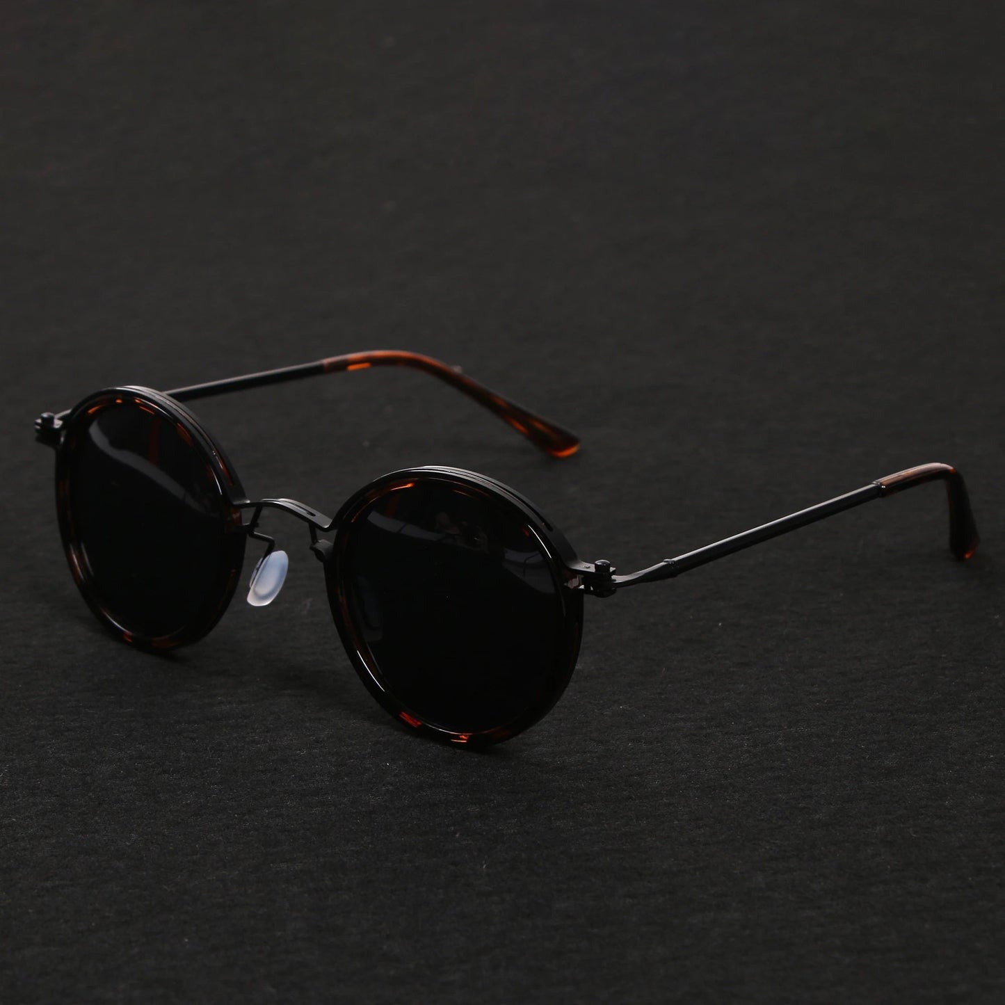MATEO – Gafas de sol con montura redonda polarizada y varillas metálicas doradas