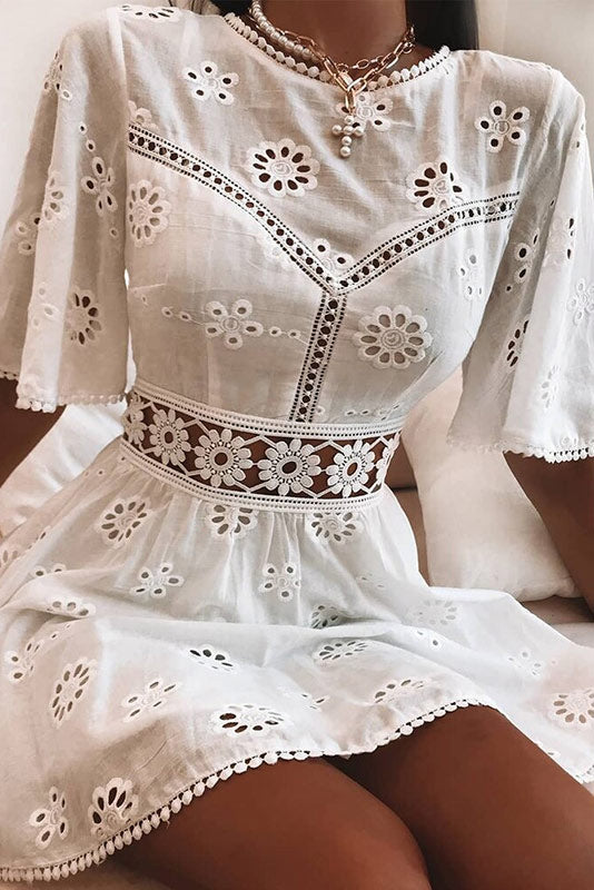 Luna – Vestido corto bohemio estilo Ibiza en color blanco para mujer