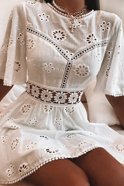 Luna – Vestido corto bohemio estilo Ibiza en color blanco para mujer