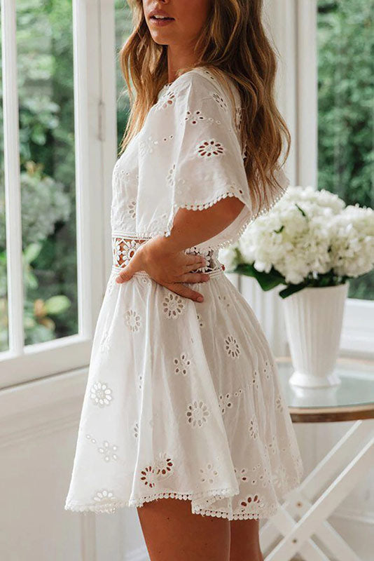Luna – Vestido corto bohemio estilo Ibiza en color blanco para mujer