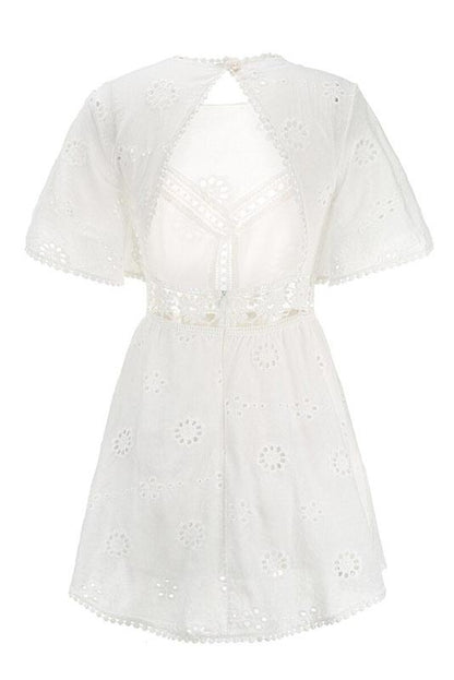 Luna – Vestido corto bohemio estilo Ibiza en color blanco para mujer