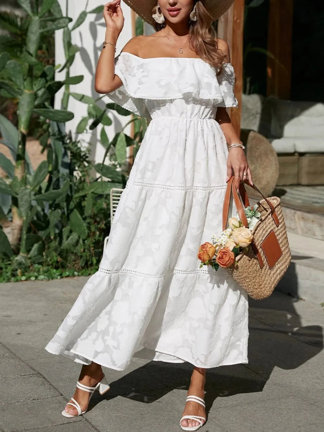 Aurora – Vestido largo con hombros descubiertos y capas para invitada de boda