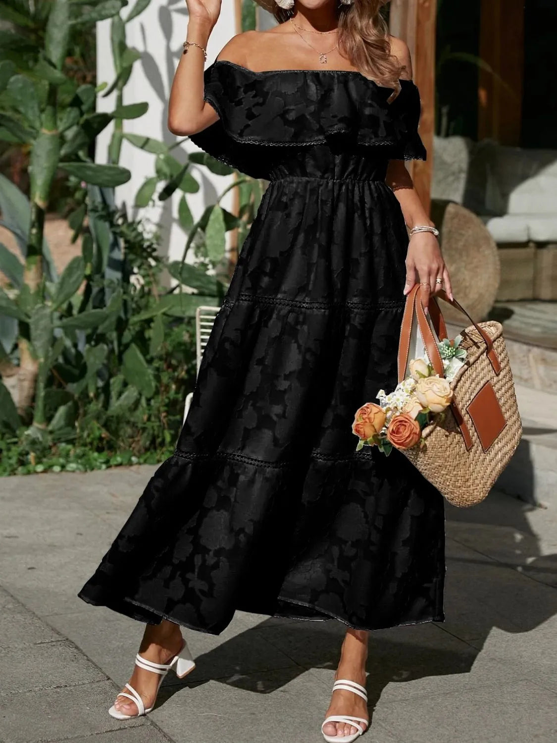 Aurora – Vestido largo con hombros descubiertos y capas para invitada de boda