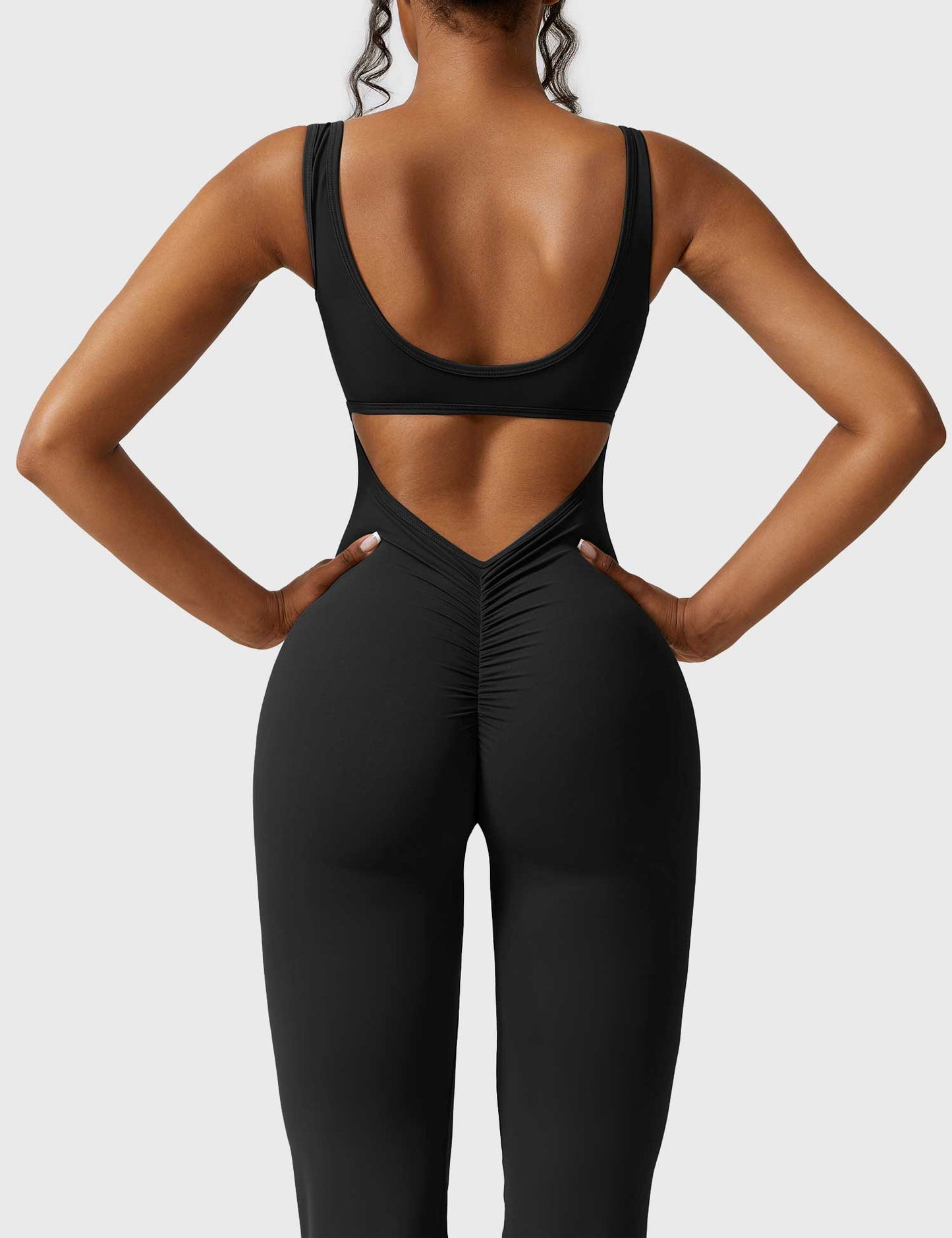 Elara – Mono elegante con espalda en V para mujer