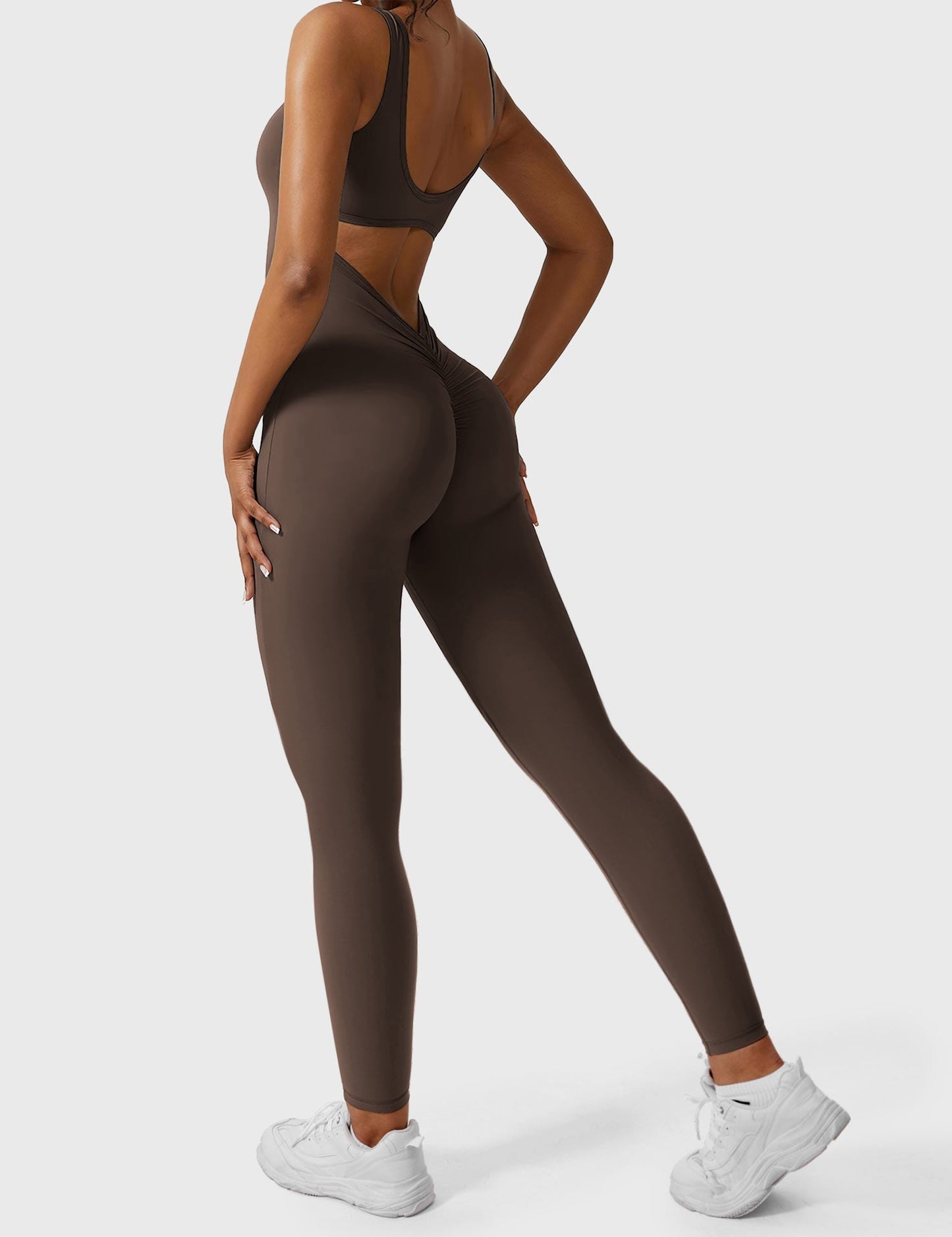 Elara – Mono elegante con espalda en V para mujer