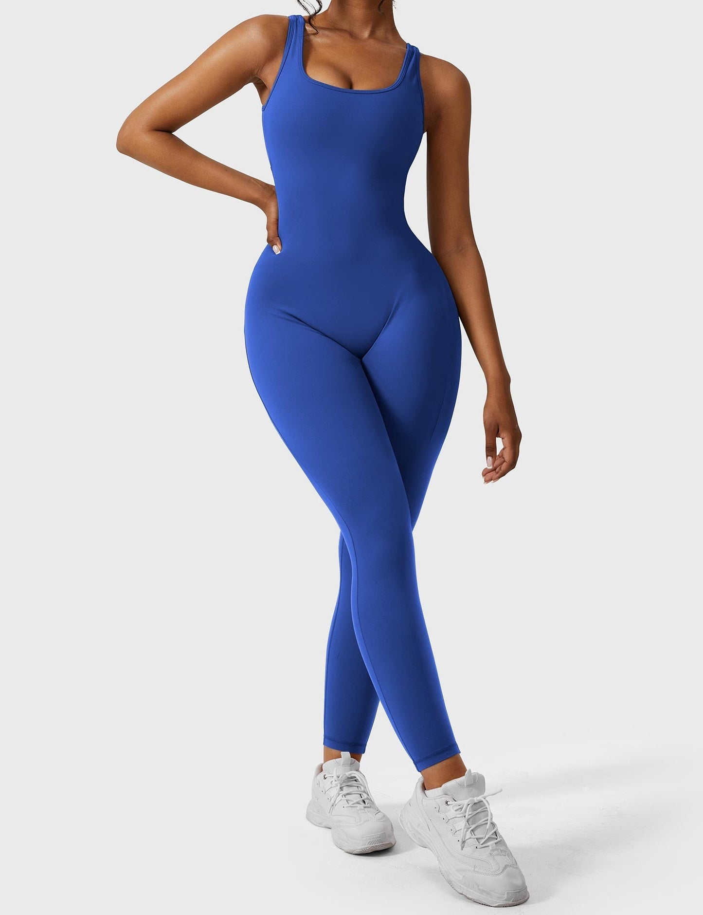 Elara – Mono elegante con espalda en V para mujer