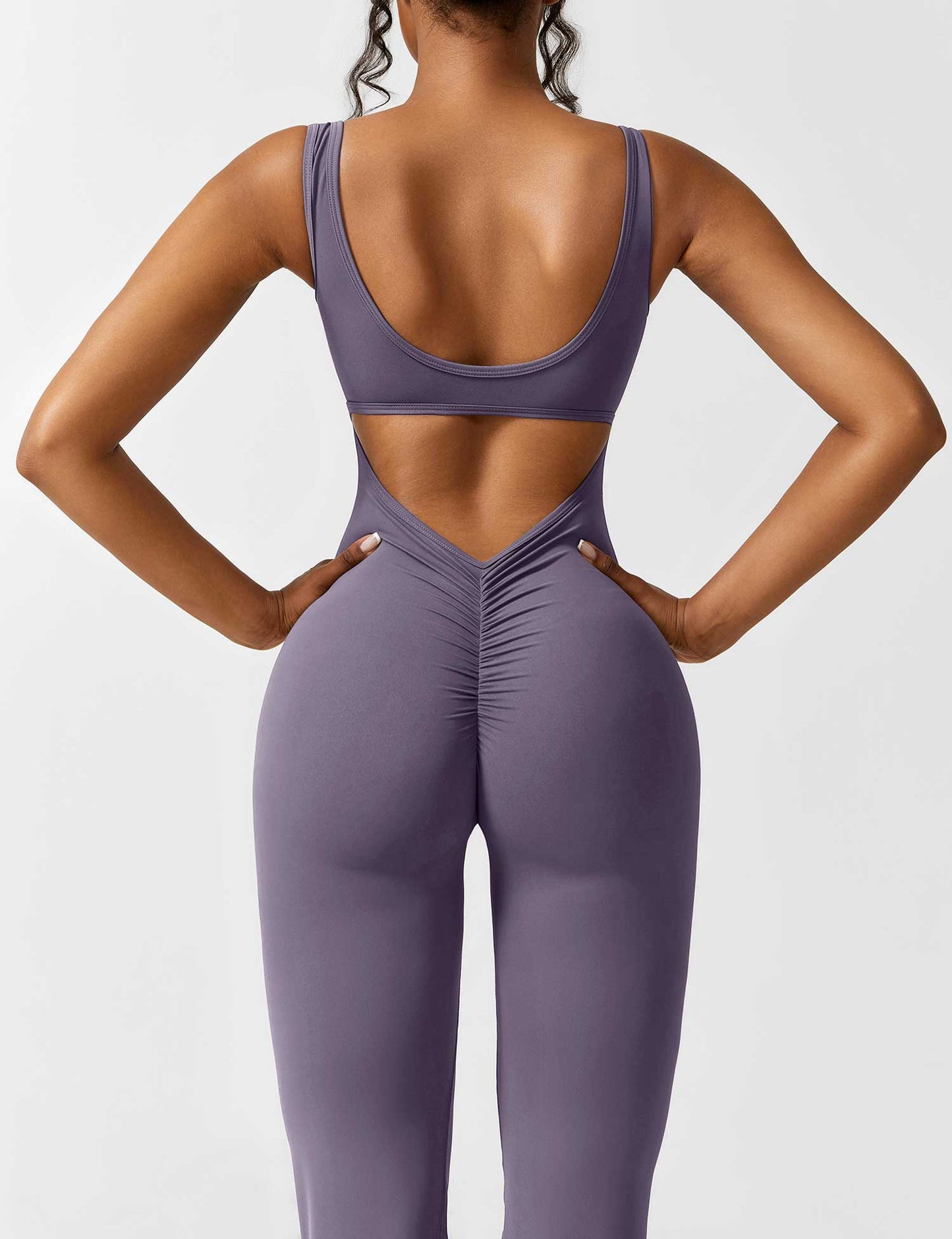 Lunaria – Mono con espalda en V y pierna acampanada para mujer
