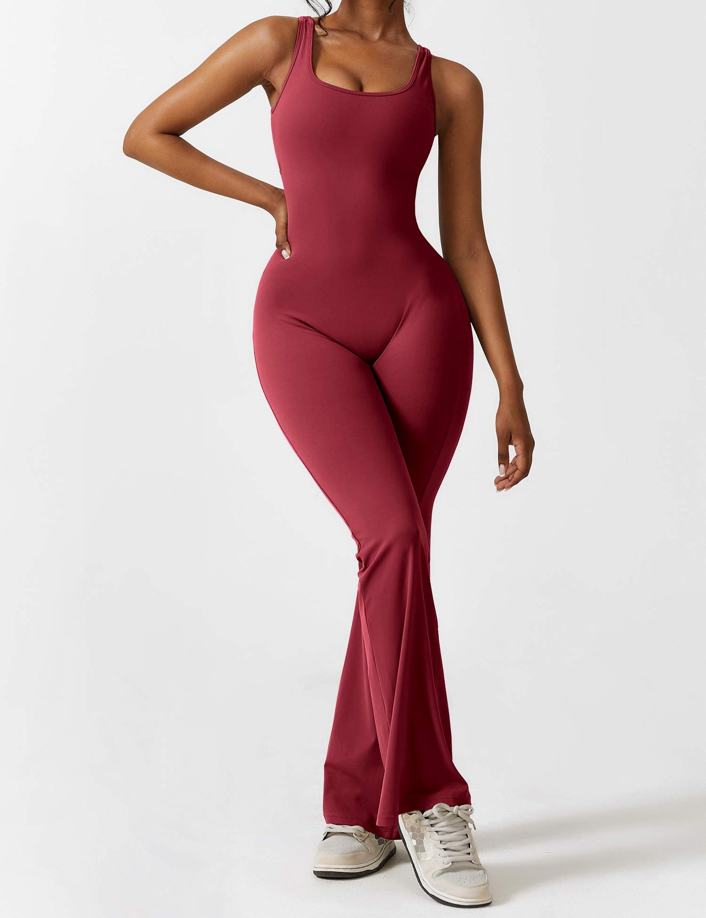 Lunaria – Mono con espalda en V y pierna acampanada para mujer