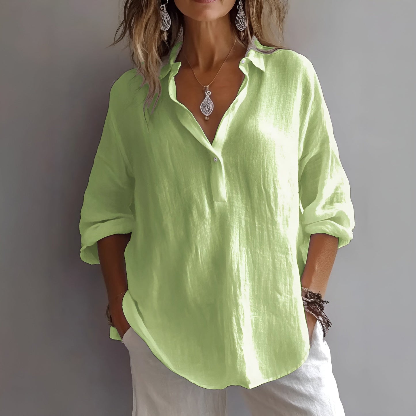 Cielo – Blusa fluida con cuello para mujer